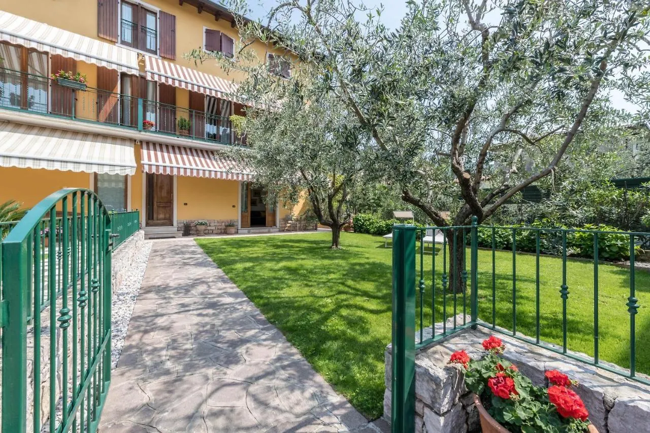 Casa Gemma - Apartment With Garden Torri Del Benaco